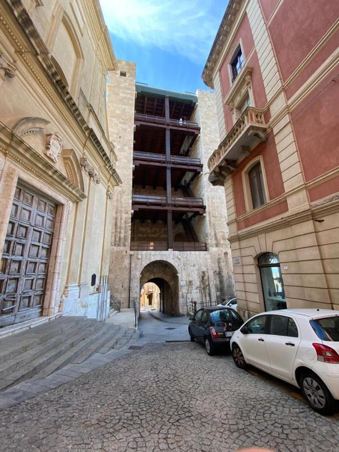 Cuore Del Centro Storico Cagliari Luaran gambar